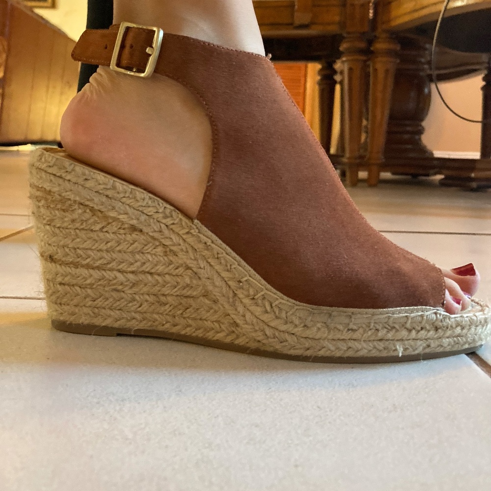 Banana Republic Cognac Wedge Sandal